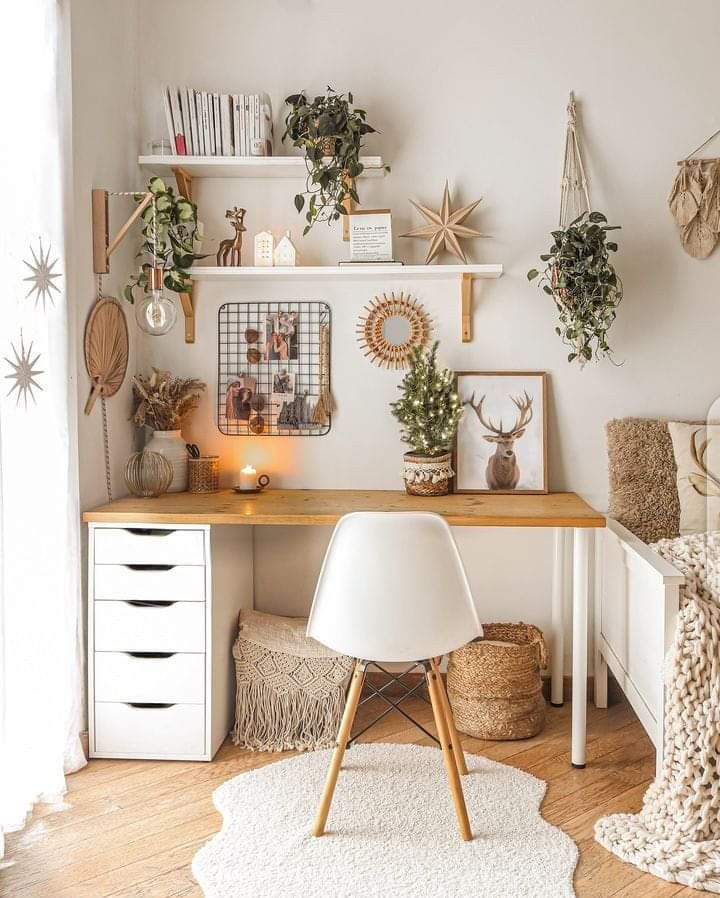 một góc làm việc gọn gàng, tối giản