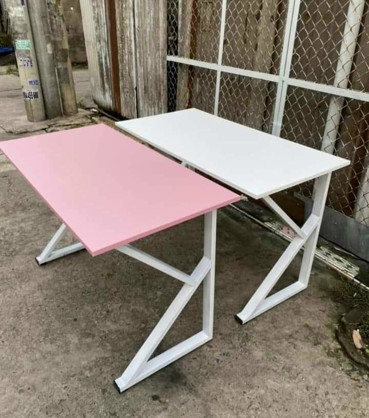 Bàn nhân viên 1m2