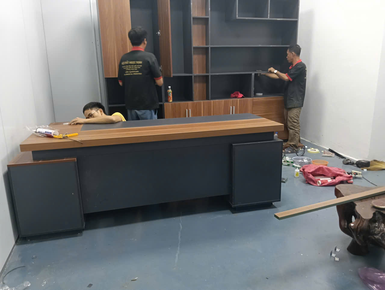 Yếu tố lựa chọn xưởng sản xuất nội thất văn phòng tại các KCN